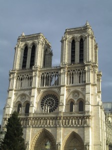 Notre Dame Copyright by Conti-Reisen
