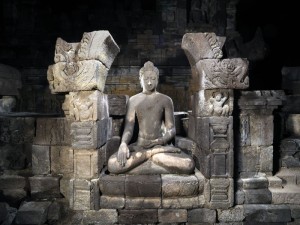 Boropudur 1 (C) Conti-Reisen