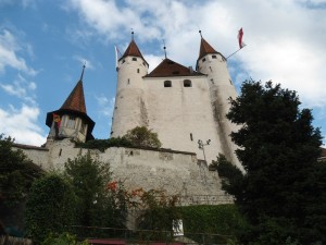 Thun Schloss (C) Conti-Reisen