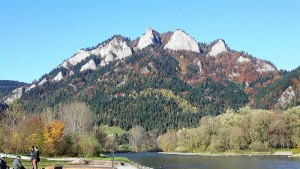 Floßfahrt-auf-der-Dunajec Hohe-Tatra-Burg-Dunajec-mit-Stausee © Günther Krumpen