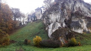 Ojcowski-Nationalpark-mit-Schloss-Pieskowa-Skala © Günther Krumpen