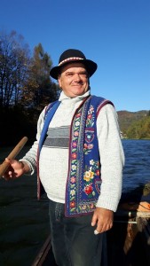 Stolzer-Flößer-auf-der-Dunajec © Günther Krumpen