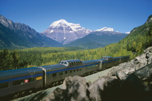 20 Stunden braucht der „Canadian“ für die kurvenreiche Etappe durch die Rocky Mountains.
