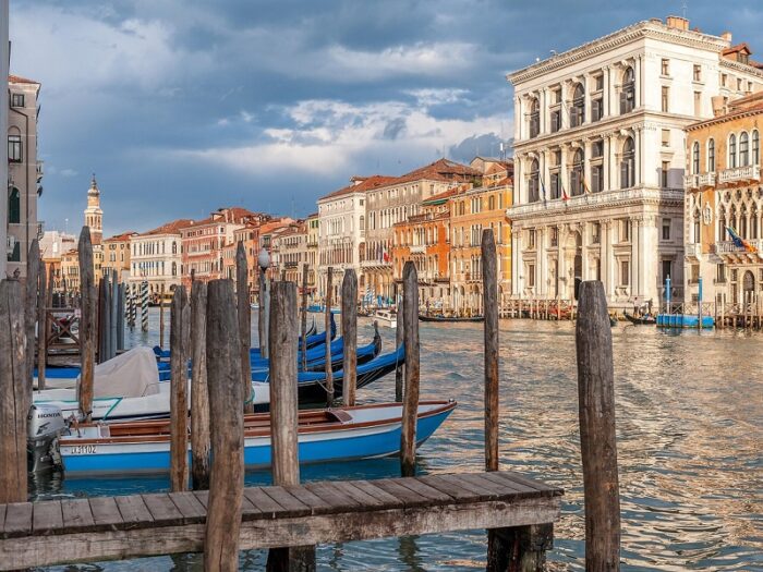 Venedig Kanal CC0-at-pixabay